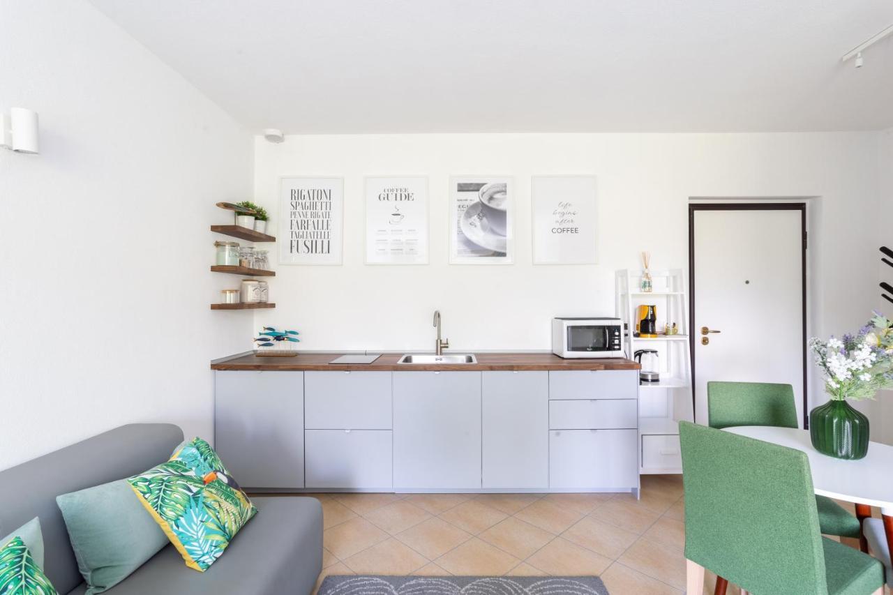 Como Lake Nest - Studio With Garden Tremezzo Exteriör bild